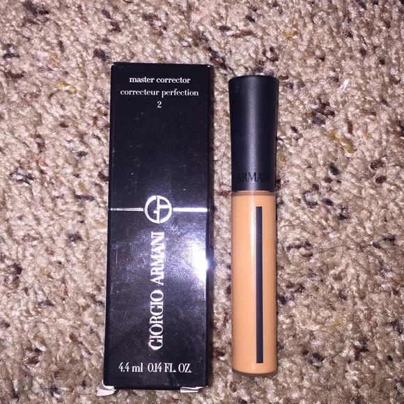 armani corrector 2